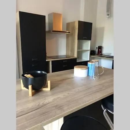 Bel appartement situé au cœur de la Bastide à Carcassonne Carcasona