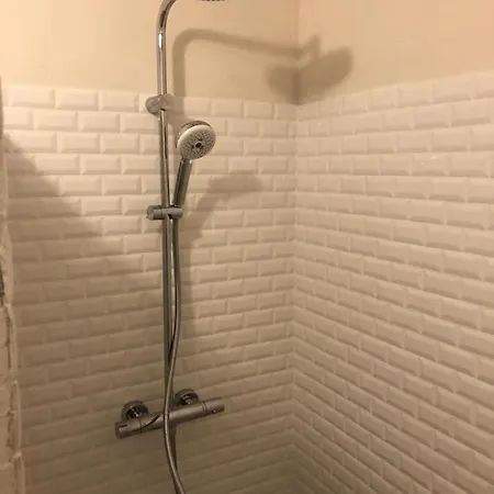 Bel appartement situé au cœur de la Bastide à Carcassonne * Carcasona