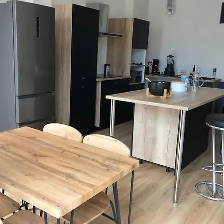 Bel appartement situé au cœur de la Bastide à Carcassonne Apartamento