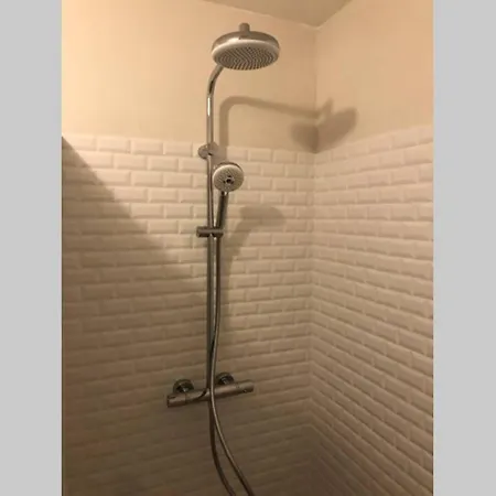Bel appartement situé au cœur de la Bastide à Carcassonne * Carcasona